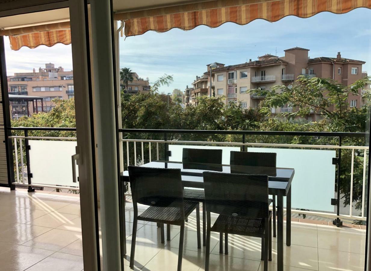 Apartamentos Benet Roses Exterior foto