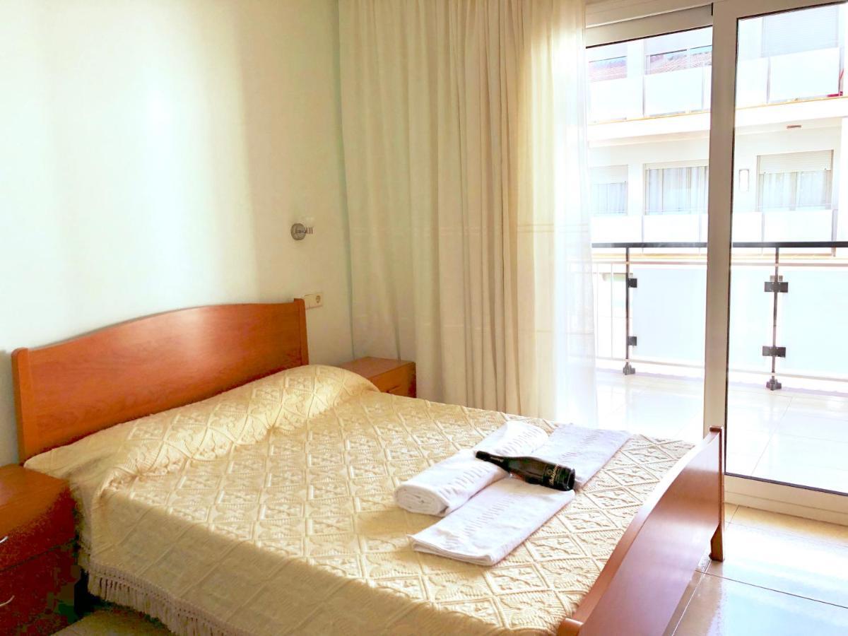 Apartamentos Benet Roses Exterior foto